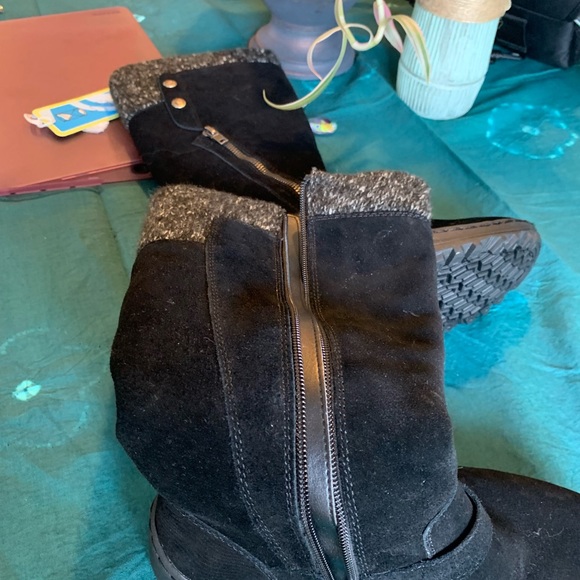 NWT Black Beartrap boots from Nordstrom. Size 6. - Picture 4 of 6